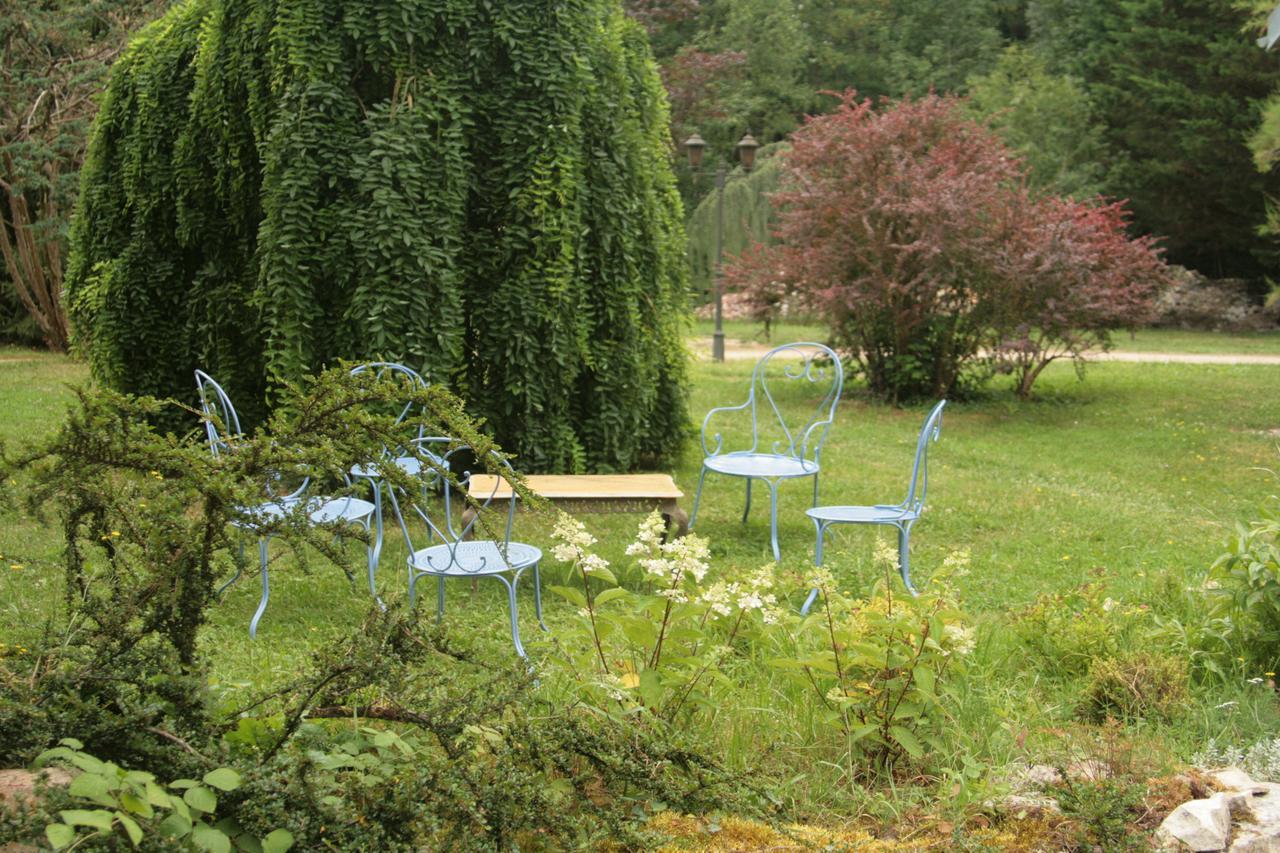 Domaine Des Douves Acomodação com café da manhã Ancy-le-Franc Exterior foto